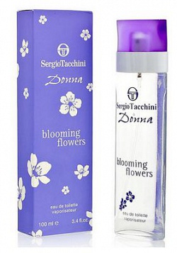 Donna Blooming Flowers